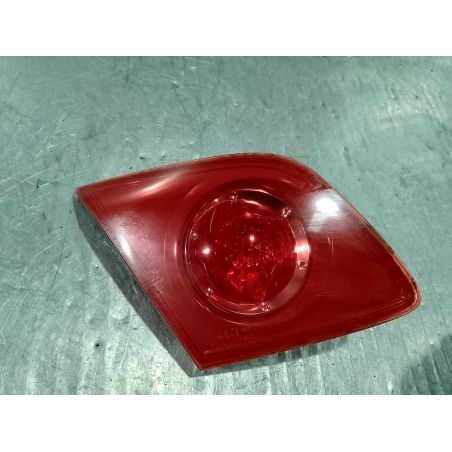 LAMPA TYLNA LEWA W KLAPE MAZDA 3 1.6 16V 2004 