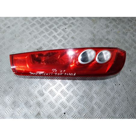 LAMPA TYLNA LEWA FORD FIESTA MK6 1.3 B 2006 
