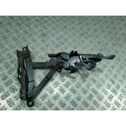 ZAWIAS MASKI PRAWY MAYBACH X222 6.0 V122015A2228800228                                            