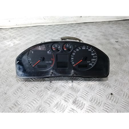 LICZNIK AUDI A4 B5 LIFT 1.9 TDI 2001 8D0920900M 