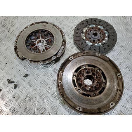 KOŁO DWUMASOWE KOMPLETNE OPEL VECTRA C 2.2 DTI 2003 LUK 02809 