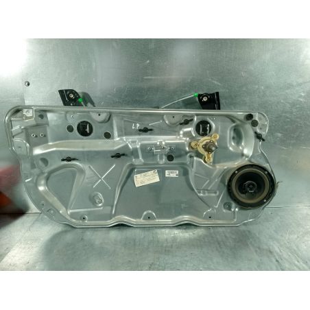 PODNOŚNIK SZYBY LEWY PRZÓD ZE STELAŻEM VW POLO 9N 1.2 2001 6Q3837755A 