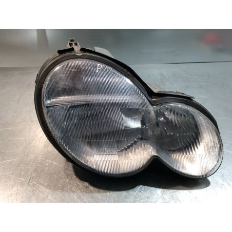 LAMPA PRAWA PRZÓD MERCEDES-BENZ KLASA C W203 1.8 KOMPRESOR 2002 