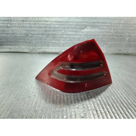LAMPA TYLNA LEWA MERCEDES-BENZ W203 2.7 CDI 2001 