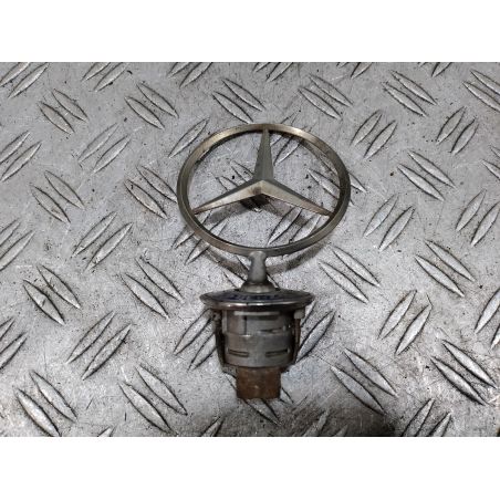 ZNACZEK EMBLEMAT MERCEDES-BENZ W203 2.2 CDI 2003 