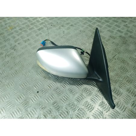 LUSTERKO PRAWE VOLVO V50 2.0 HDI 2005 