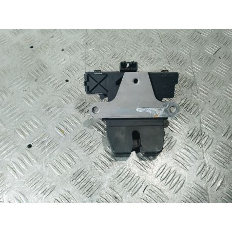 ZAMEK KLAPY VOLVO V50 2.0 HDI 2005 