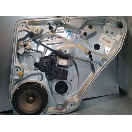 PODNOŚNIK SZYBY PRAWY TYŁ SKODA SUPERB I 1.9 TDI 2007 3U5839752     3B5839756C    3U0959812 