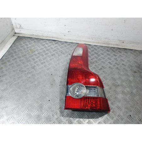 LAMPA TYLNA PRAWA VOLVO V50 2.0 HDI 2006 