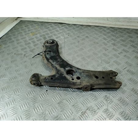 WAHACZ PRAWY PRZÓD VW GOLF IV 1.6 16V 2000 