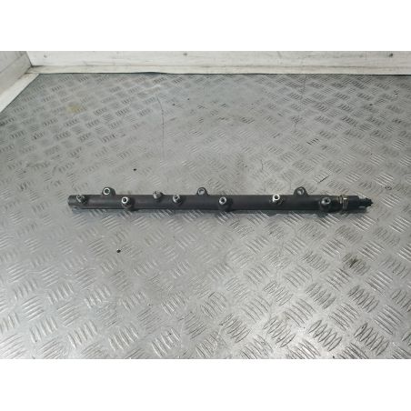 LISTWA WTRYSKOWA BMW E39 3.0 D 1999 