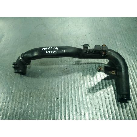 WĄŻ PRZEWÓD INTERCOOLERA VW PASSAT B5 1.9 TDI 2000 8D01458401 