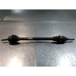 PÓŁOŚ PRAWA PRZÓD PEUGEOT 207 1.4 16V1.4 16v2006                                            