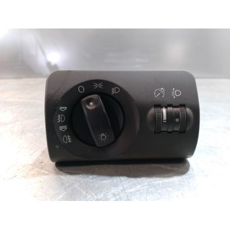 WŁĄCZNIK ŚWIATEŁ AUDI A6 C5 2.5 TDI 2002 