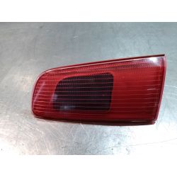LAMPA TYLNA PRAWA W KLAPE MAZDA 2 ( 03-07 ) 1.4 16V20043M71-13547-AG                                            