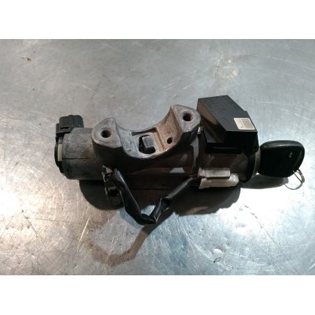 STACYJKA TOYOTA AVENSIS II T25 2.0 D4D 2008 NO501517/8 