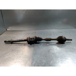 PÓŁOŚ PRAWA PRZÓD TOYOTA AVENSIS II T25 2.0 D4D2008                                            