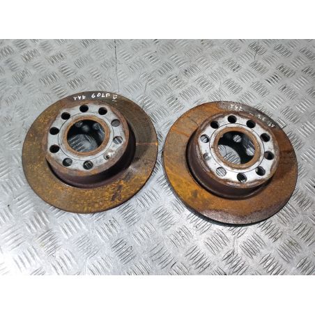 TARCZE HAMULCOWE TYŁ VW GOLF V 1.6 16V 2005 