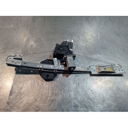 PODNOŚNIK SZYBY PRAWY PRZÓD DACIA SANDERO II 0.9 TCE 2018 807209299RB 