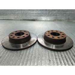 TARCZE HAMULCOWE TYŁ VW JETTA V 1.6 MPI 102KM1.6 mpi2006                                            