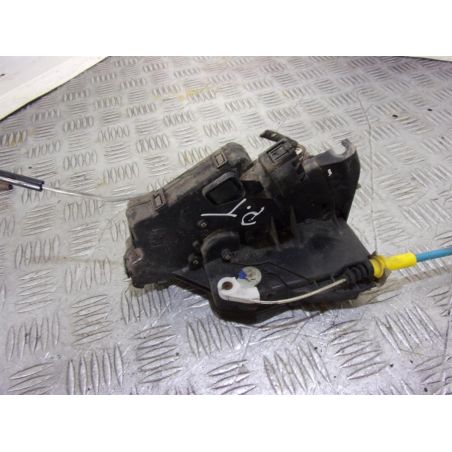 ZAMEK PRAWY TYŁ BMW E46 2000 