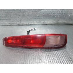 LAMPA TYLNA LEWA NISSAN X-TRAIL T30 ( 01-07 ) 2.0 16V2004B46L                                            