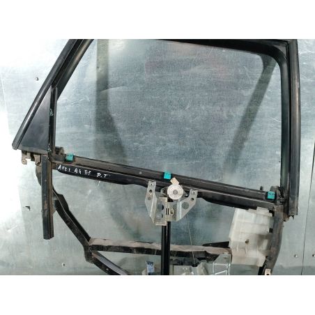 PODNOŚNIK SZYBY PRAWY TYŁ ZE STELAŻEM AUDI A4 B5 1.8 TURBO 1998 8D0959802E   8D0.839.398C 