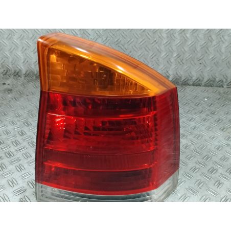 LAMPA TYLNA PRAWA OPEL VECTRA C 1.8 16V 2002 
