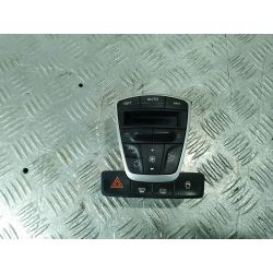 PANEL NAWIEWU KLIMATYZACJI RENAULT LAGUNA III ( 07-15 ) 2.0 DCI 150KM2.0 dci2011275100002R                                            