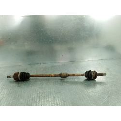 PÓŁOŚ PRAWA PRZÓD HYUNDAI I30 I 1.4 16V2009                                            