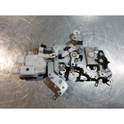 ZAMEK DRZWI LEWY TYŁ MAZDA 5 1.8 16V2005                                            