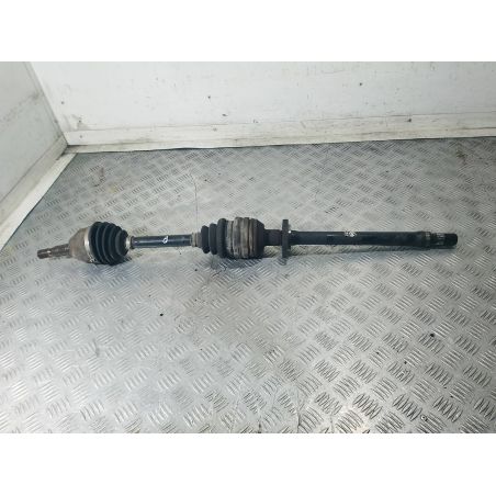 PÓŁOŚ PRAWA PRZÓD OPEL ASTRA H 1.7 CDTI 2004 