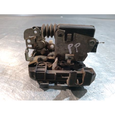 ZAMEK DRZWI PRAWY PRZÓD RENAULT MEGANE I ( 95-03 ) 1.6 16V 2000 