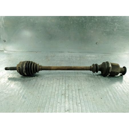 PÓŁOŚ PRAWA PRZÓD RENAULT CLIO II LIFT 1.4 16V 2003 