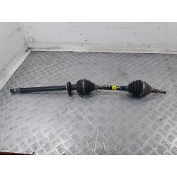 PÓŁOŚ PRAWA PRZÓD OPEL MERIVA B 1.7 CDTI2011                                            