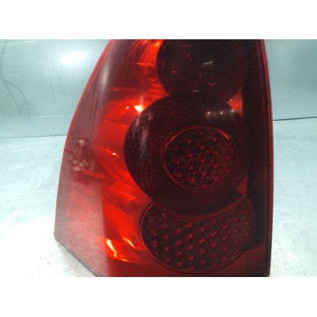 LAMPA TYLNA PRAWA PEUGEOT 307 1.6 HDI 2007 