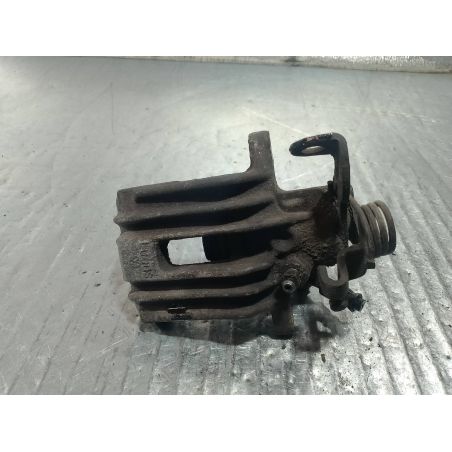 ZACISK HAMULCOWY PRAWY TYŁ AUDI A4 B6 2.4 V6 2002 