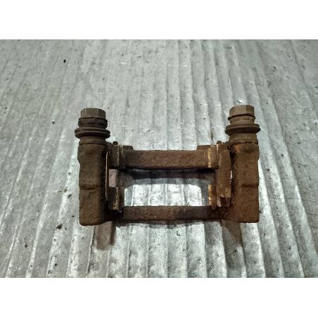 JARZMO PRAWY TYŁ OPEL ZAFIRA B 1.9 CDTI 2005 