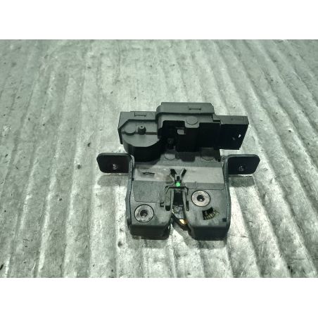 ZAMEK KLAPY RENAULT LAGUNA II LIFT 2.0 16V 2005 8200257615B 