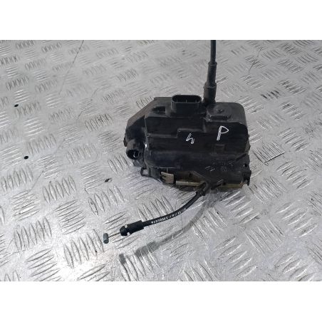 ZAMEK DRZWI PRAWY PRZÓD RENAULT MEGANE II ( 02-09 ) 1.6 16V 2004 