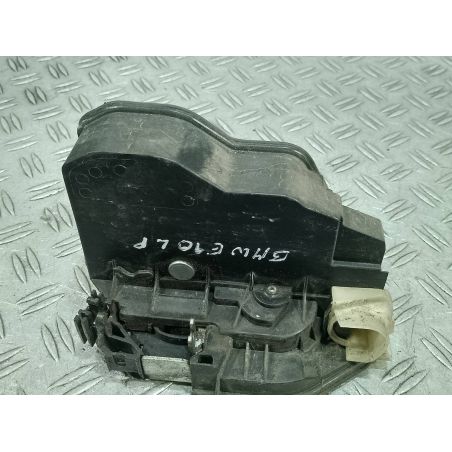 ZAMEK DRZWI LEWY PRZÓD BMW E90 2.0 2005 A053702 