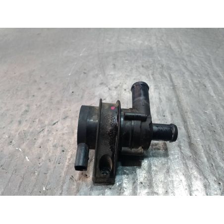 POMPKA WODY VW JETTA VI 1.4 TSI 122KM 1.4 TSI 2012 1K0965561F 
