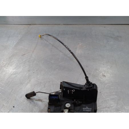 ZAMEK DRZWI PRAWY PRZÓD OPEL VIVARO I 1.9 DCI 2003 8200008248   91166227 