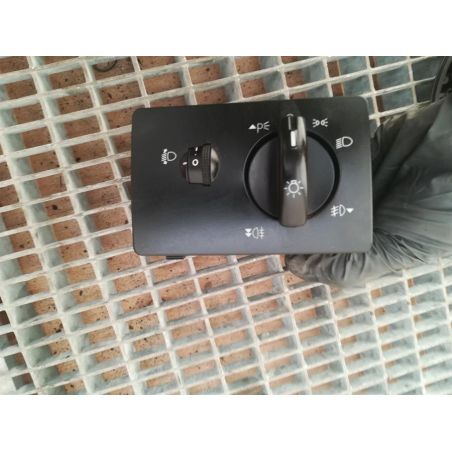 PRZEŁĄCZNIK ŚWIATEŁ FORD FOCUS II 2006 4M5T13A024MA 