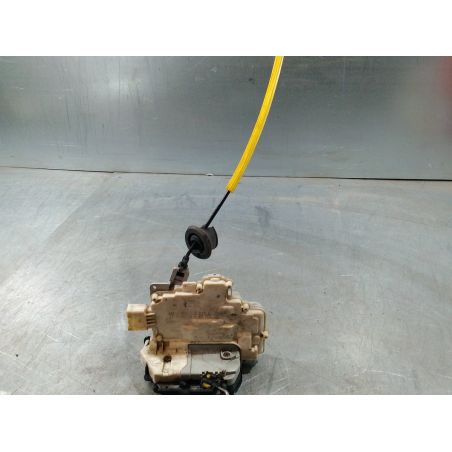 ZAMEK DRZWI LEWY TYŁ AUDI A6 C6 3.2 FSI 2004 