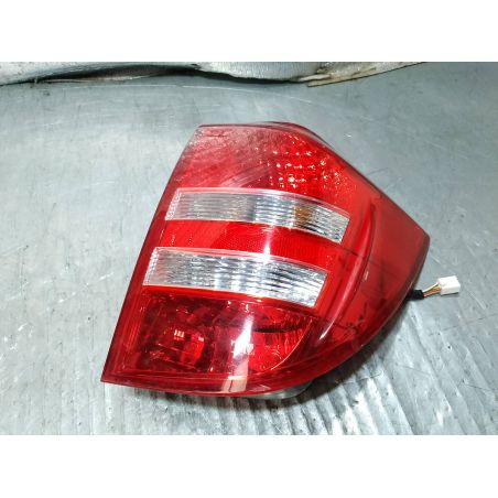 LAMPA TYLNA PRAWA KIA CEE'D I 1.6 B 2008 11-B909 