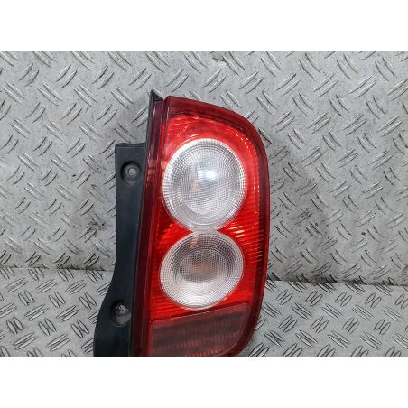 LAMPA TYLNA PRAWA NISSAN MICRA K12 ( 02-10 ) 1.5 DCI 2003 