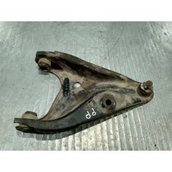 WAHACZ PRAWY PRZÓD DACIA SANDERO I 1.4 8V2010                                            