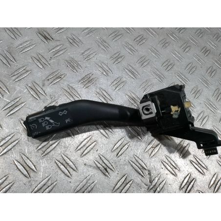 PRZEŁĄCZNIK MANETKA KIERUNKOWSKAZÓW VW GOLF V 2.0 TDI 2006 1K0953513F 