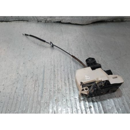 ZAMEK DRZWI PRAWY PRZÓD VW PASSAT B5 FL 1.8 TURBO 2002 